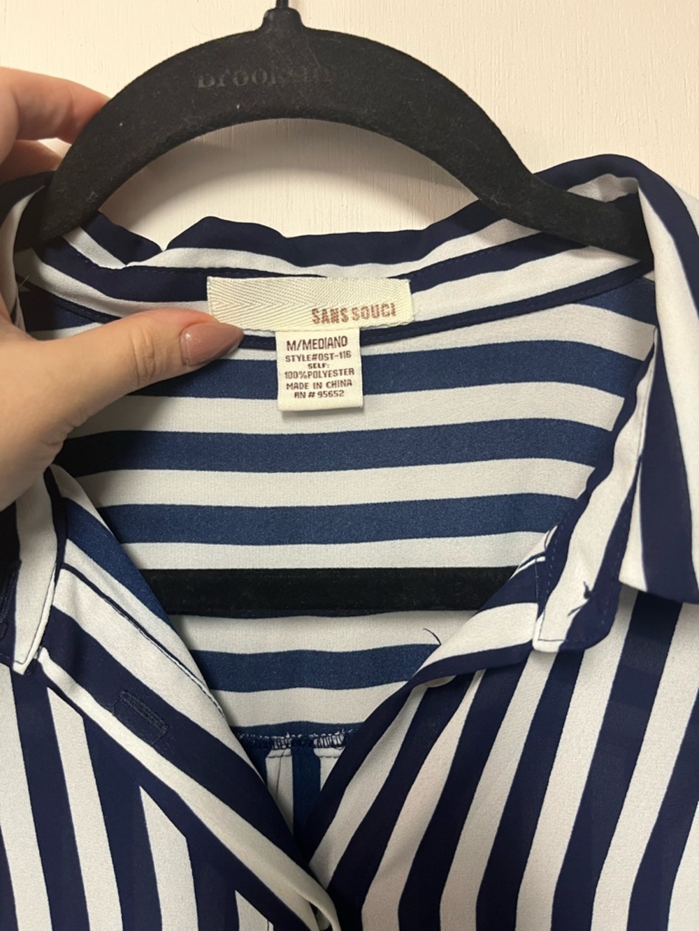 Sans Souci Navy White Striped Button Down Blouse Size Medium - Picture 3 of 4